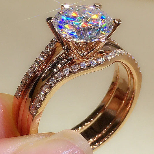 Anillo color oro rosa con circonita de 6 garras