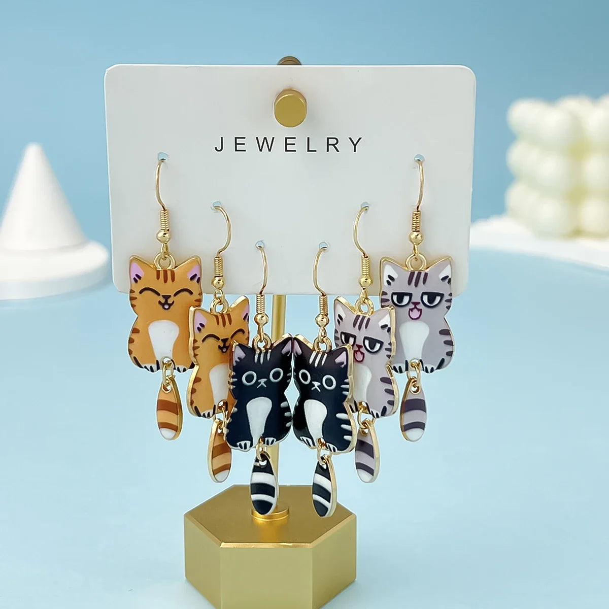 Pendientes colgantes de gato esmaltado con cola