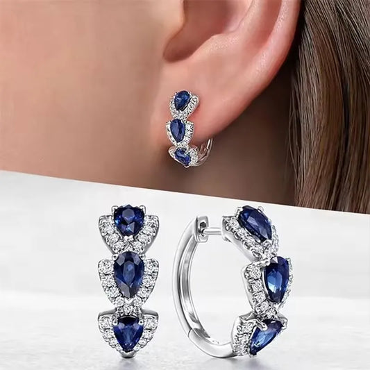 Pendientes de aro elegantes con gema sintética brillante