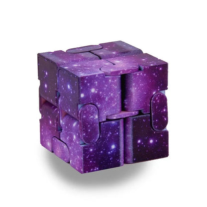 Cubo infinito antiestrés tipo fidget para manos inquietas