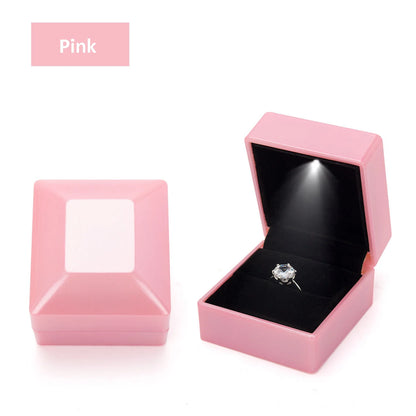 Caja de joyería con luz LED para anillos, collares y regalos